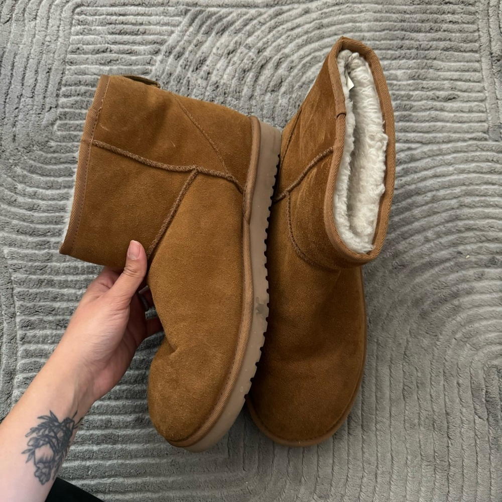 UGG by Koolaburra